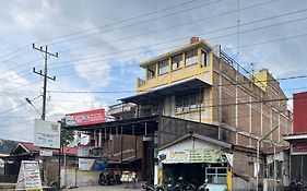 RedDoorz At Damai Guest House Kabanjahe